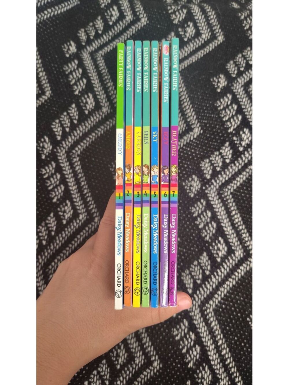 Rainbow Magic Rainbow Fairies Complete Books 1-7 Daisy Meadows Paperback Set